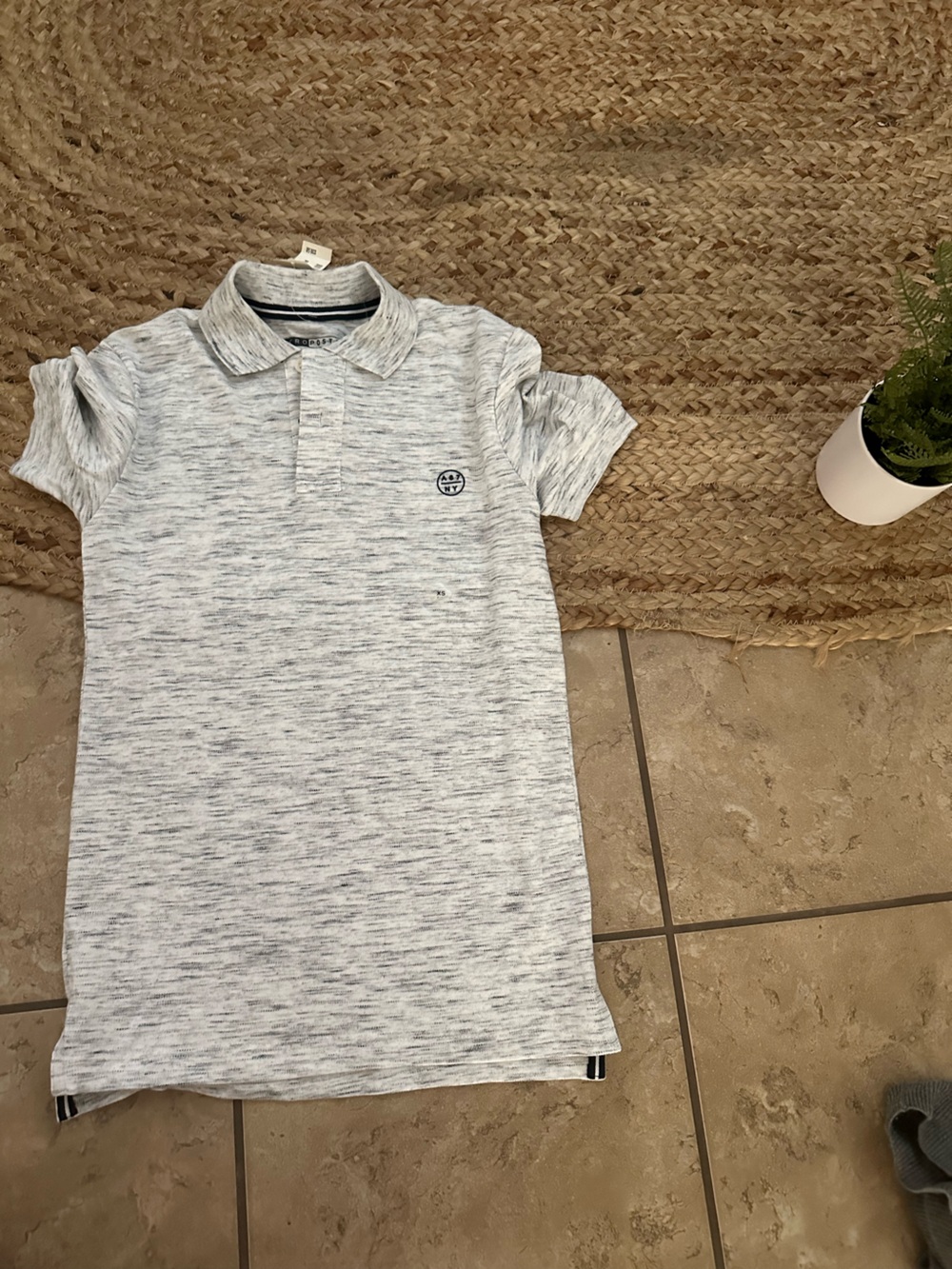 NWT AEROPOSTALE COLLARED TOP